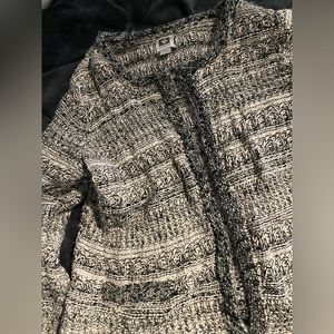 Ann Klein crop sweater. Size Large